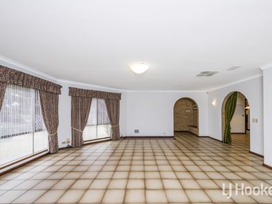 11 Gimlet Place, Thornlie WA 6108