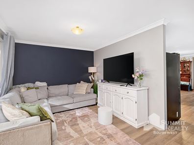 66 Winthrop Avenue, College Grove WA 6230
