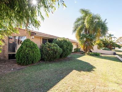 25 Chivalry Way, Thornlie WA 6108