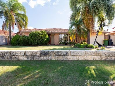 25 Chivalry Way, Thornlie WA 6108