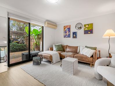16 Aranda Place, Leederville WA 6007