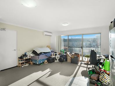 11/4 Ashbury Crescent, Mirrabooka WA 6061