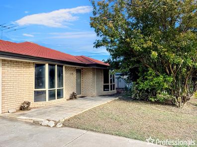 115 Peelwood Parade, Halls Head WA 6210