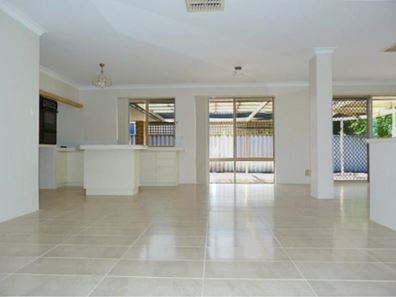 115 Peelwood Parade, Halls Head WA 6210