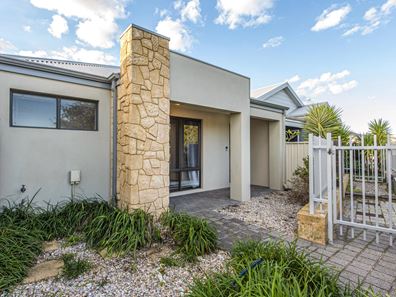 61 Adelong Avenue, Golden Bay WA 6174