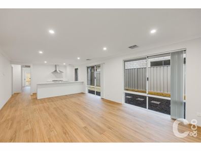 15 Baring Road, Parmelia WA 6167