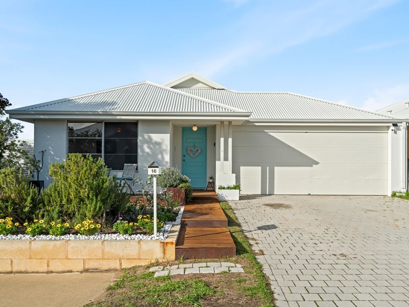 16 Calooli Grove, Golden Bay