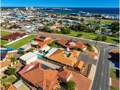 2 Eastern Road, Geraldton WA 6530