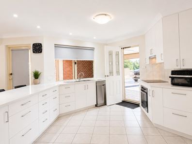 2 Eastern Road, Geraldton WA 6530
