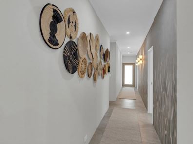 8 Nyabing Approach, Treeby WA 6164