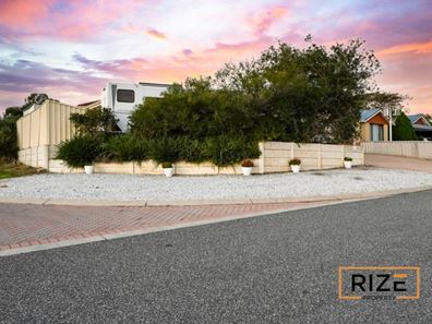 11 Carwoola Circle, Carramar WA 6031