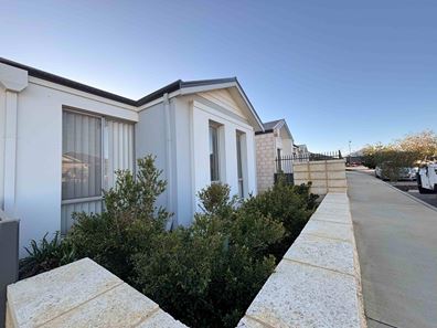 10 Lofter Way, Yanchep WA 6035