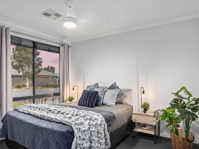 18 Barton  Loop, Piara Waters WA 6112