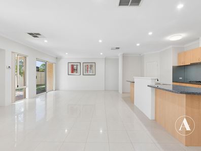 23 Kyle Way, Canning Vale WA 6155