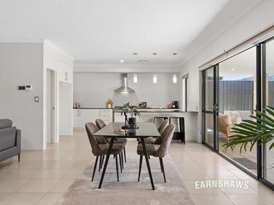 6 Augustus Drive, Jane Brook WA 6056