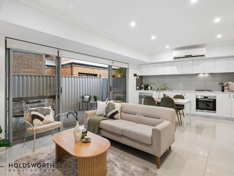 4/3 Leeder Street, Glendalough