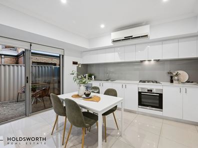 4/3 Leeder Street, Glendalough WA 6016