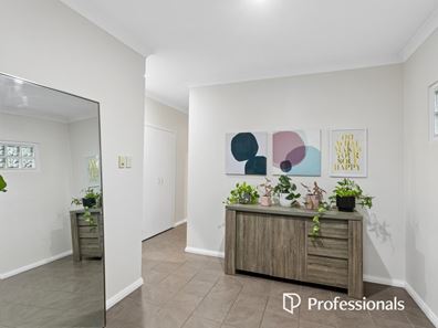 18 Barrows Way, Balga WA 6061