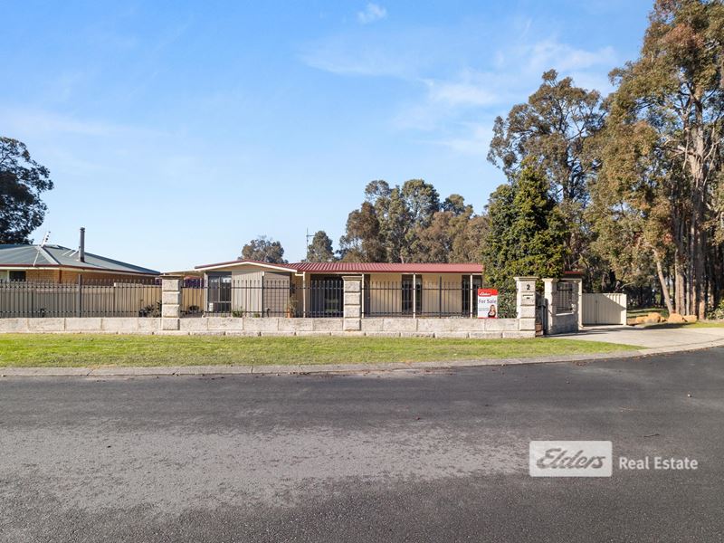 2 Howie Place, Collie WA 6225