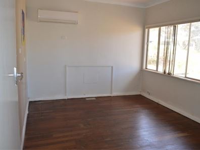 39 New Compton St, Kambalda East WA 6442