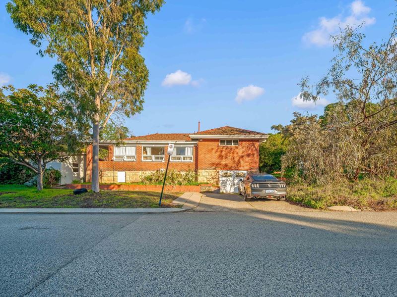 50 Melvista Ave, Dalkeith WA 6009