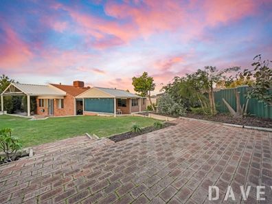 3 Meggs Close, Padbury WA 6025