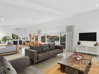 28 Bennion  Street, Trigg WA 6029