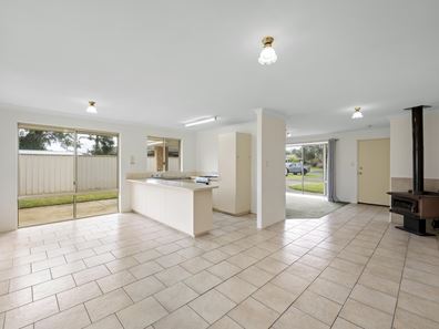 14 Butcherbird Place, Broadwater WA 6280