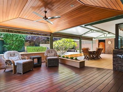 6 Sylvan Gardens, Carine WA 6020
