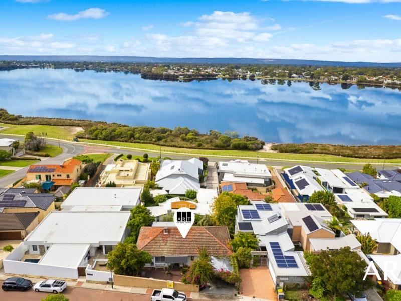 144 River Way, Salter Point WA 6152