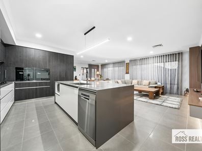 12 Kulbardi Way, Bennett Springs WA 6063