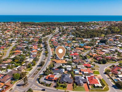 28 Peelwood Parade, Halls Head WA 6210
