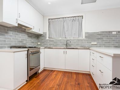 11 Cairncross Street, Beresford WA 6530