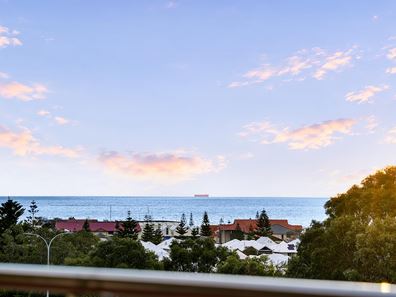 53 Ashmore Way, Sorrento WA 6020
