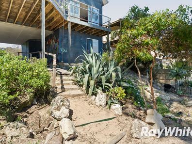 40 Minderoo Crescent, Golden Bay WA 6174