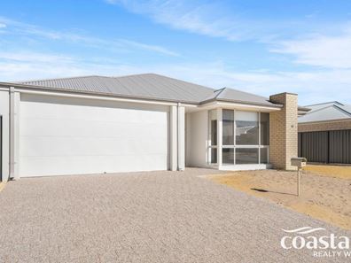 18 Lummus Street, Madora Bay WA 6210