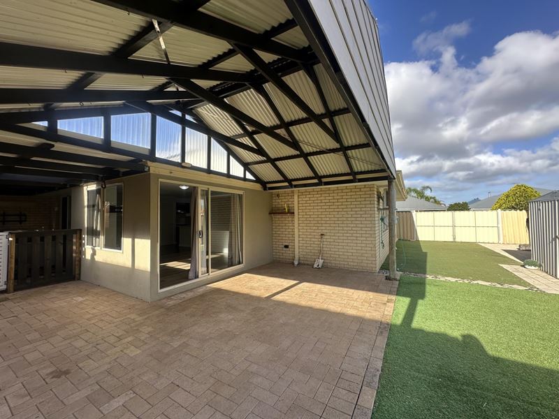 26 Bopeechee Way, Port Kennedy WA 6172