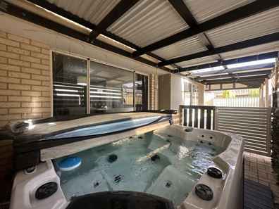 26 Bopeechee Way, Port Kennedy WA 6172