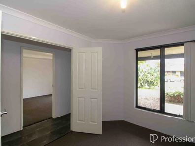 3 BANDICOOT PLACE, Brookdale WA 6112