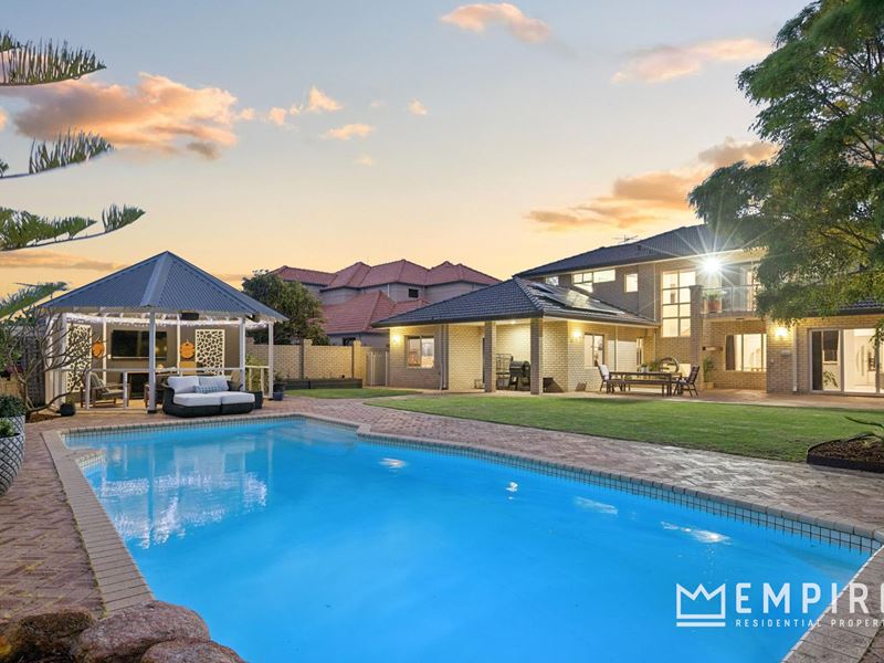28 Longreach Parade, Coogee WA 6166