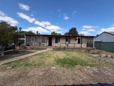 37 Johnstone Street, Boddington WA 6390
