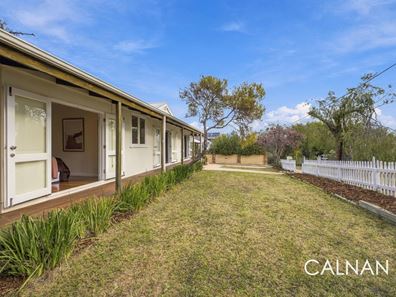 2A Grigg Place, Hilton WA 6163