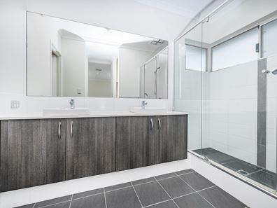 19 Selacosa Avenue, Jindalee WA 6036