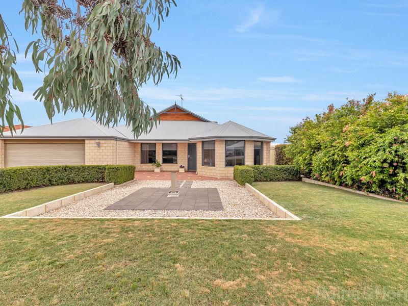 74 Midsummer Circle, Pinjarra