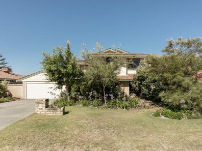 15 Timbercrest Road, Thornlie WA 6108