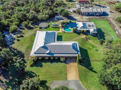 110 Foxton Dr, Oakford WA 6121