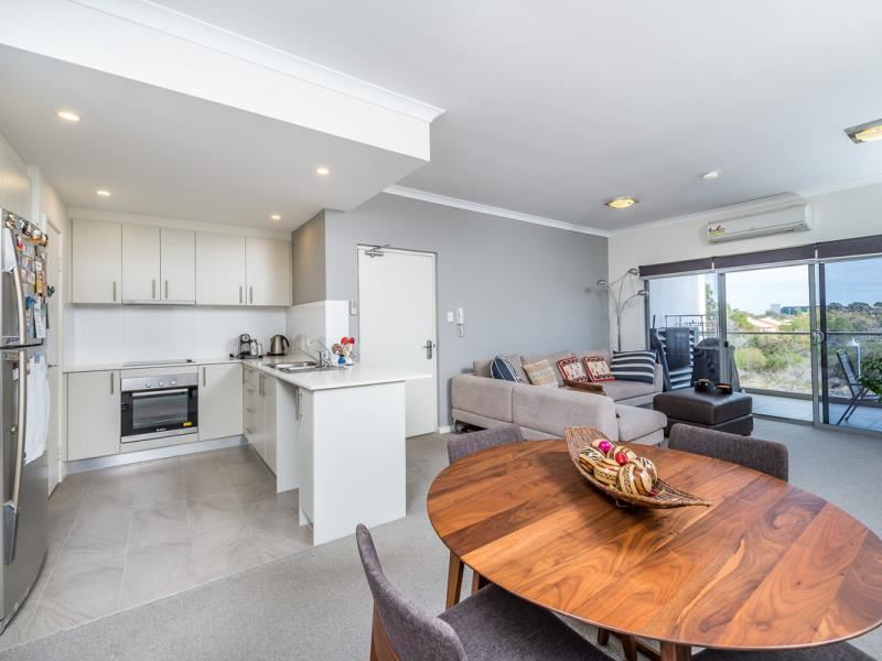 18/42 McLarty Avenue, Joondalup