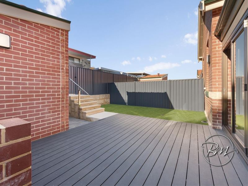 1/2 Burt Street, Fremantle WA 6160