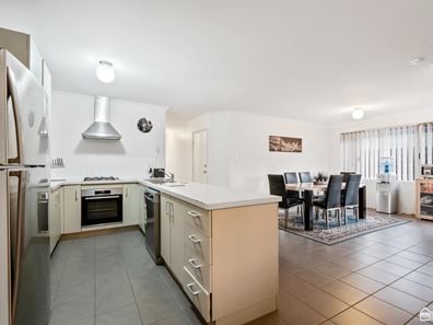 30/121 Eighth Road, Armadale WA 6112