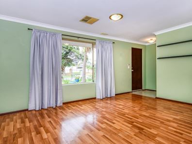 6 Briggs Place, Armadale WA 6112